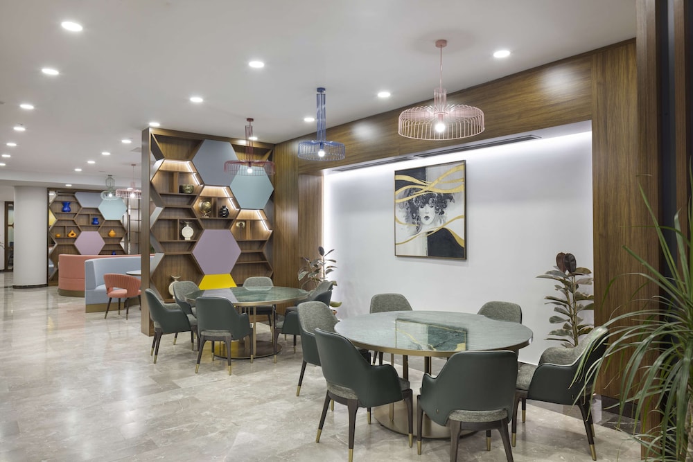 Hampton By Hilton Istanbul Arnavutkoy 14