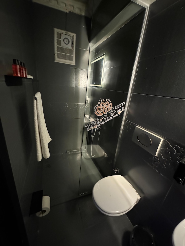 Royal Suite Hotel 18