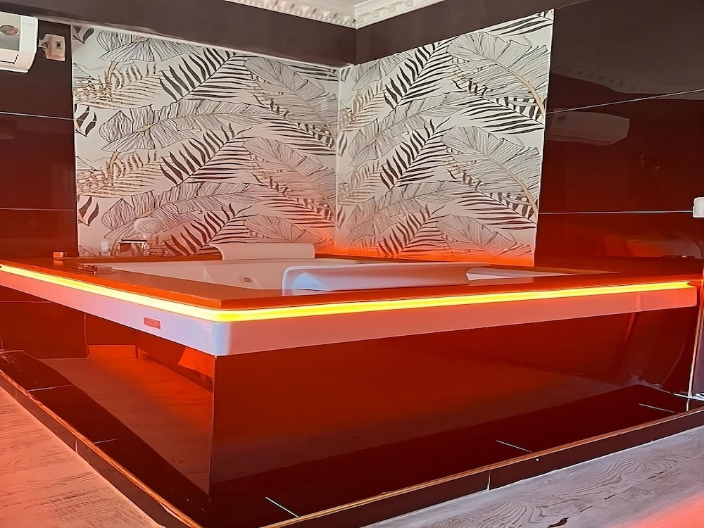 Royal Suite Hotel 19