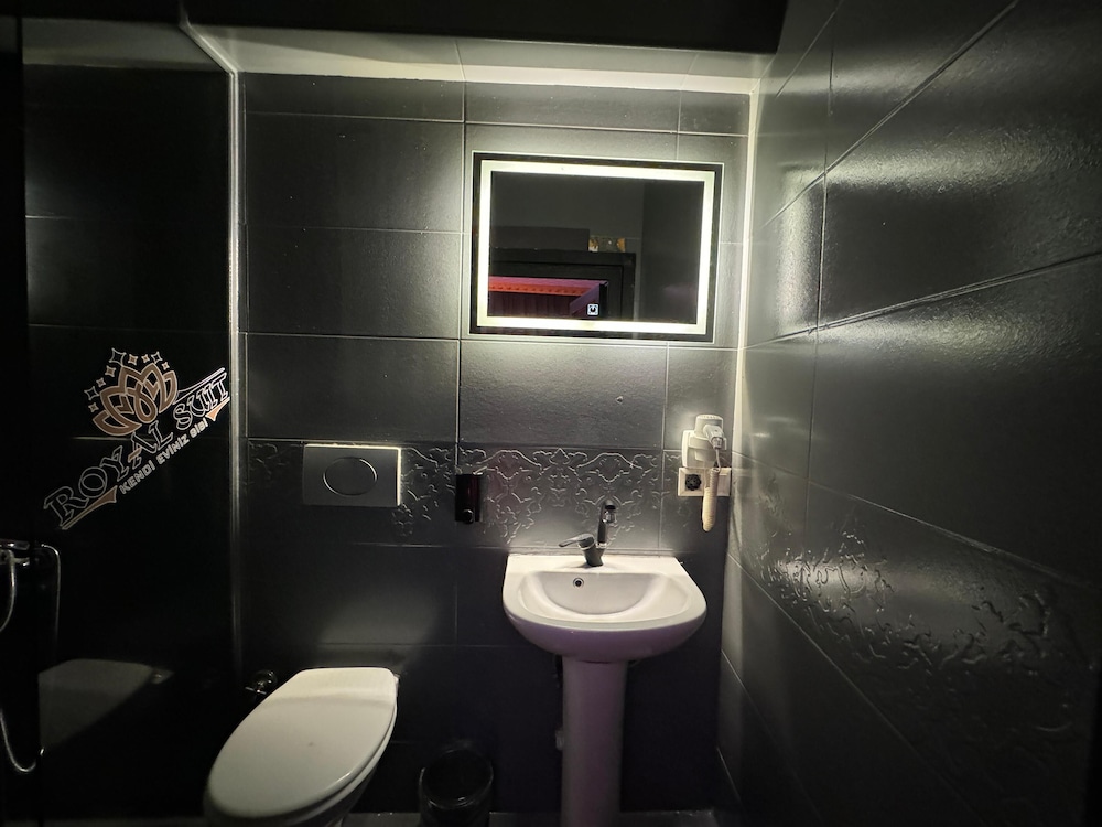Royal Suite Hotel 17