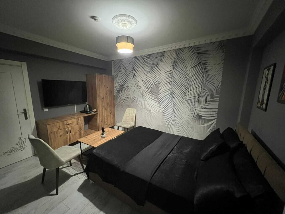 Royal Suite Hotel 13