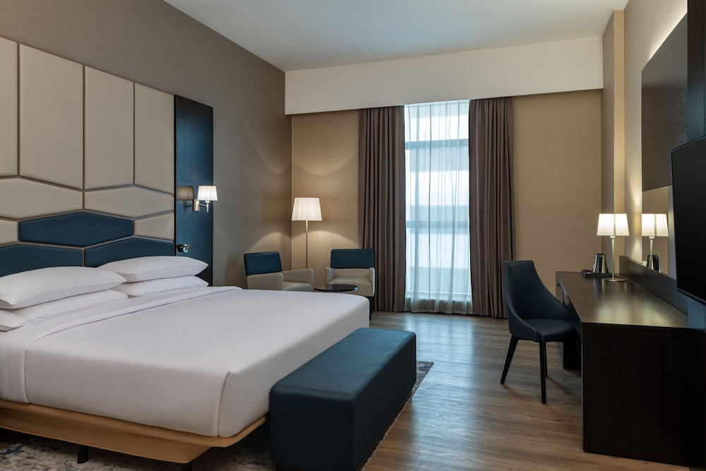 Four Points by Sheraton Production City, Dubai 14