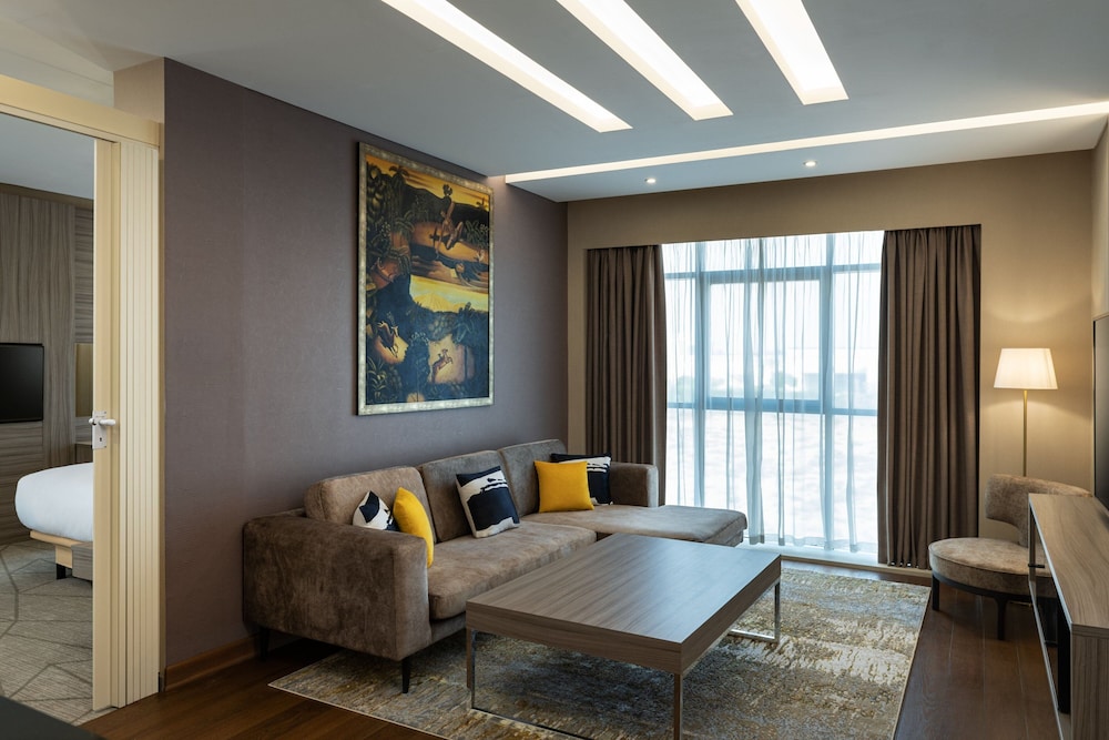 Four Points by Sheraton Production City, Dubai 15