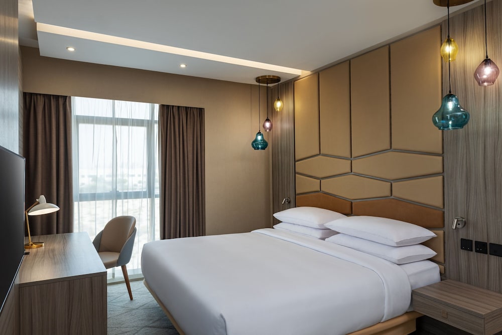 Four Points by Sheraton Production City, Dubai 6