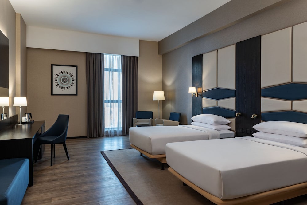 Four Points by Sheraton Production City, Dubai 8