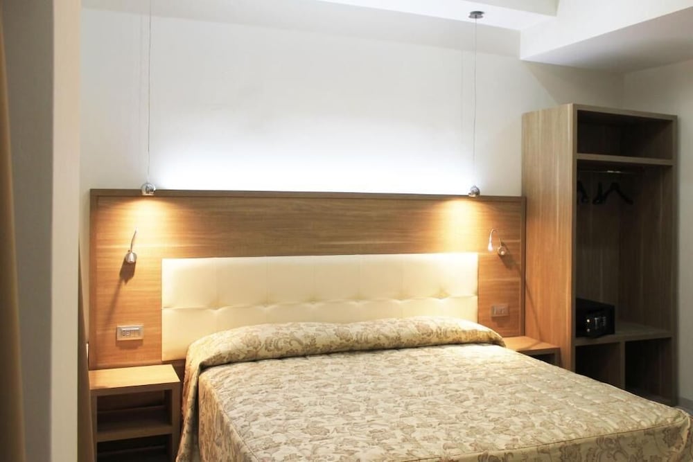Hotel Metropoli 7