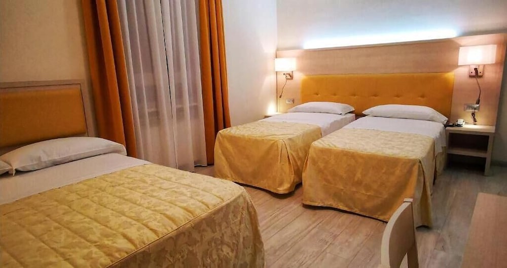 Hotel Metropoli 12