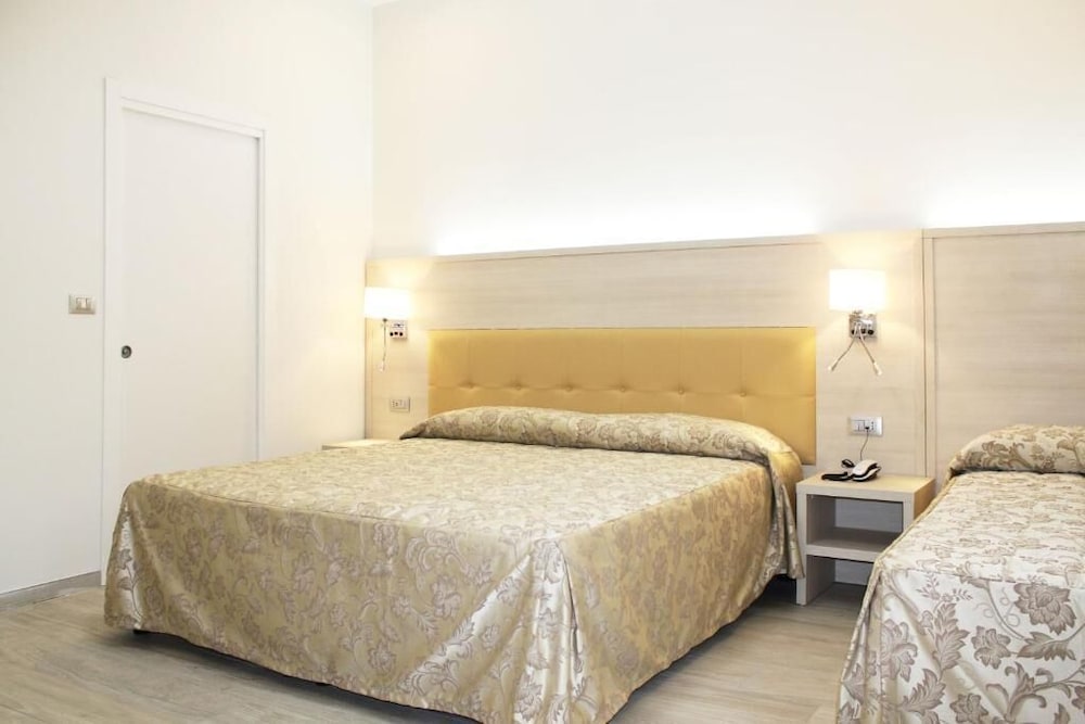 Hotel Metropoli 8