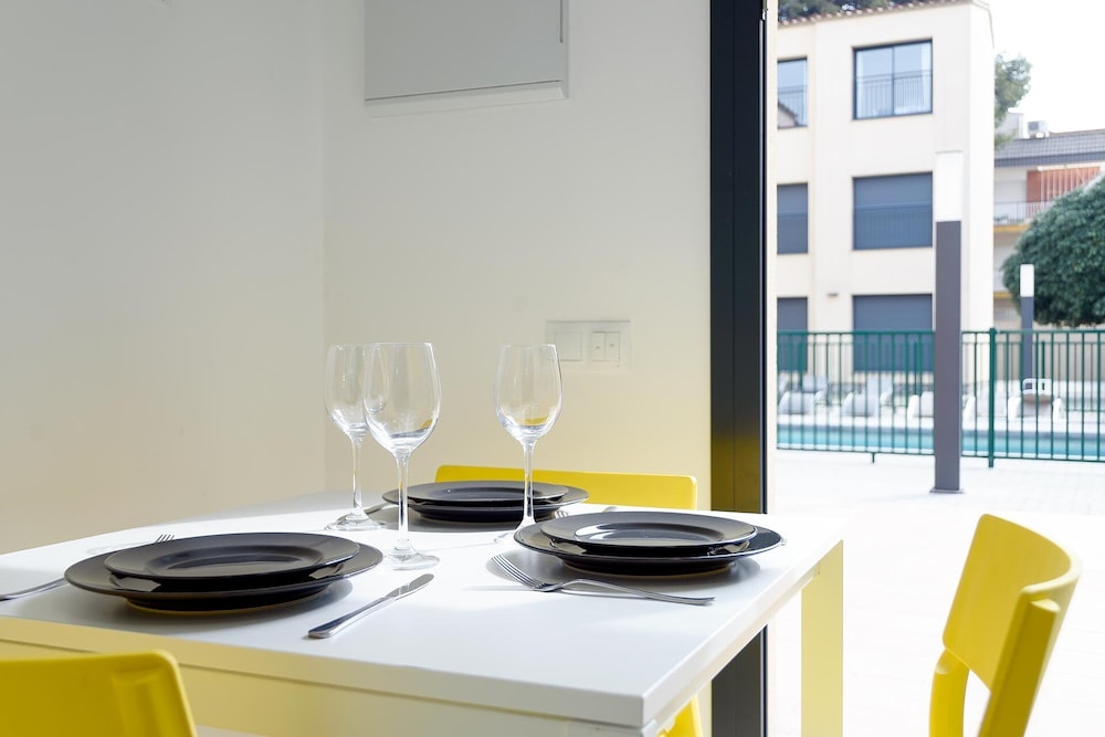 Castell Beach Aparthotel 3