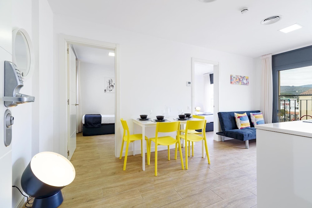 Castell Beach Aparthotel 19