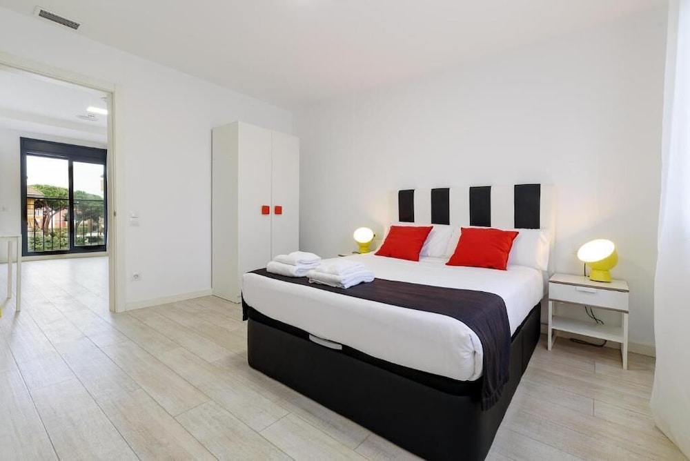 Castell Beach Aparthotel 2