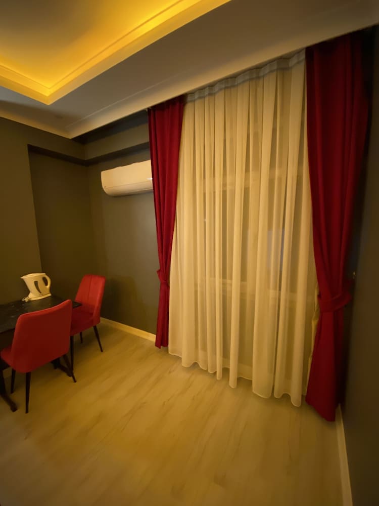 Inalens Airport Hotel 5