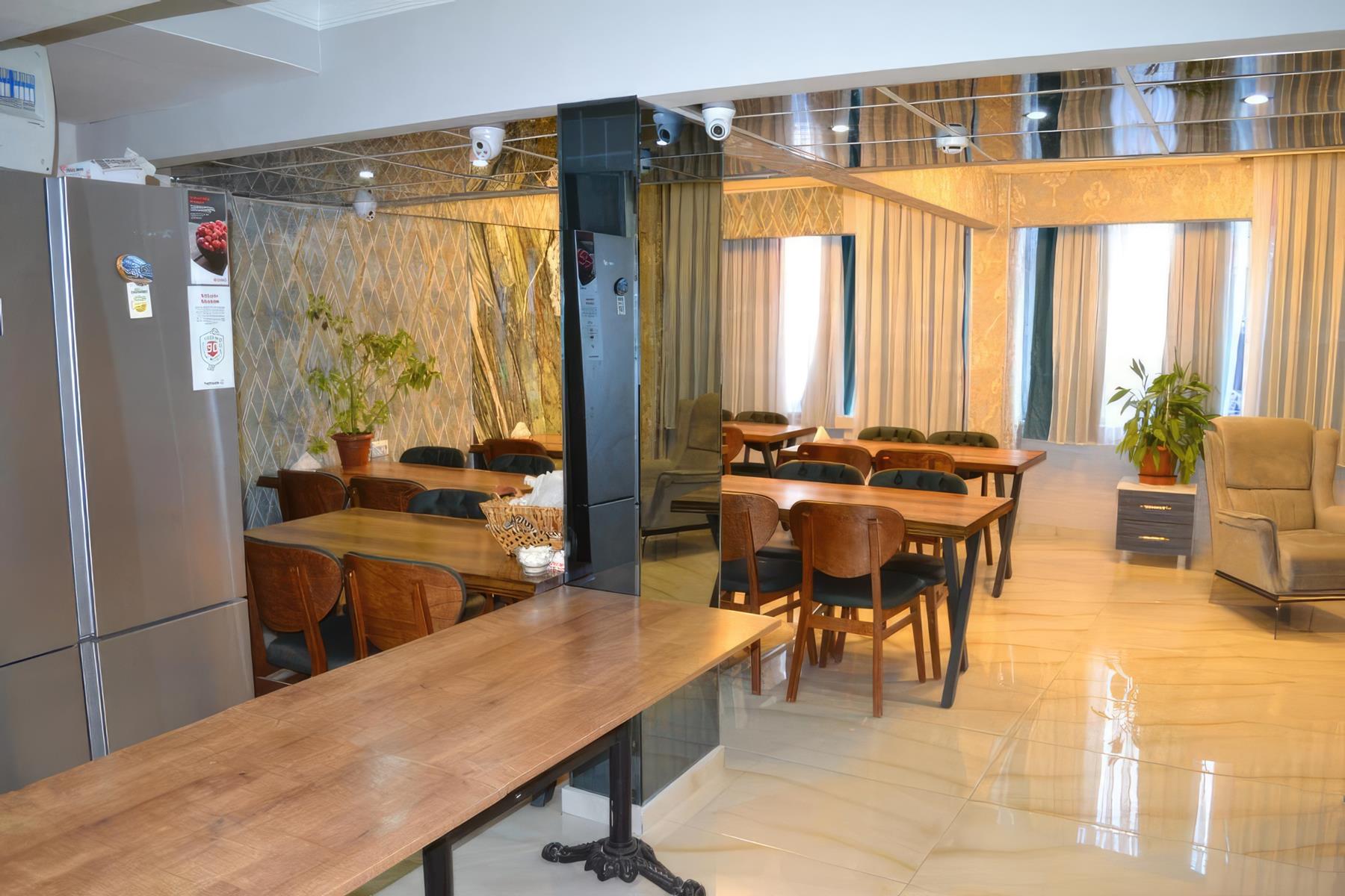 Bona Sera Hotel 13