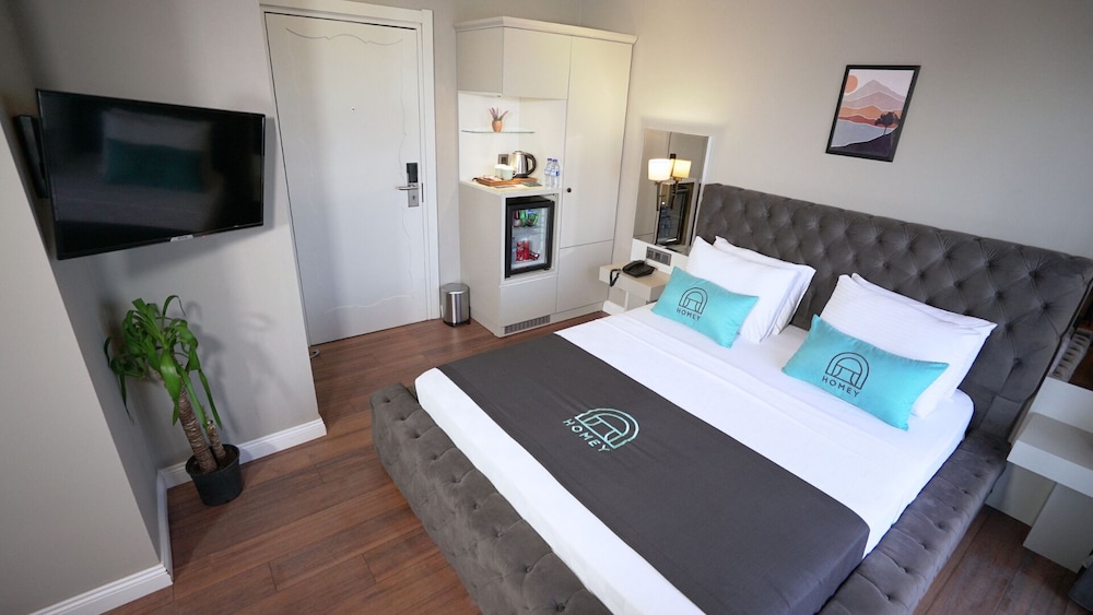 Homey AirPort Hotel 7