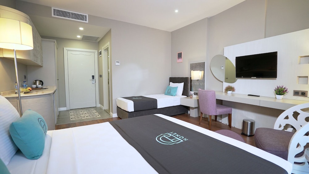 Homey AirPort Hotel 21