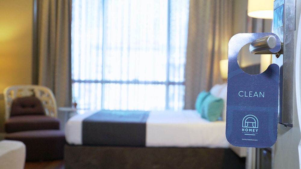 Homey AirPort Hotel 14