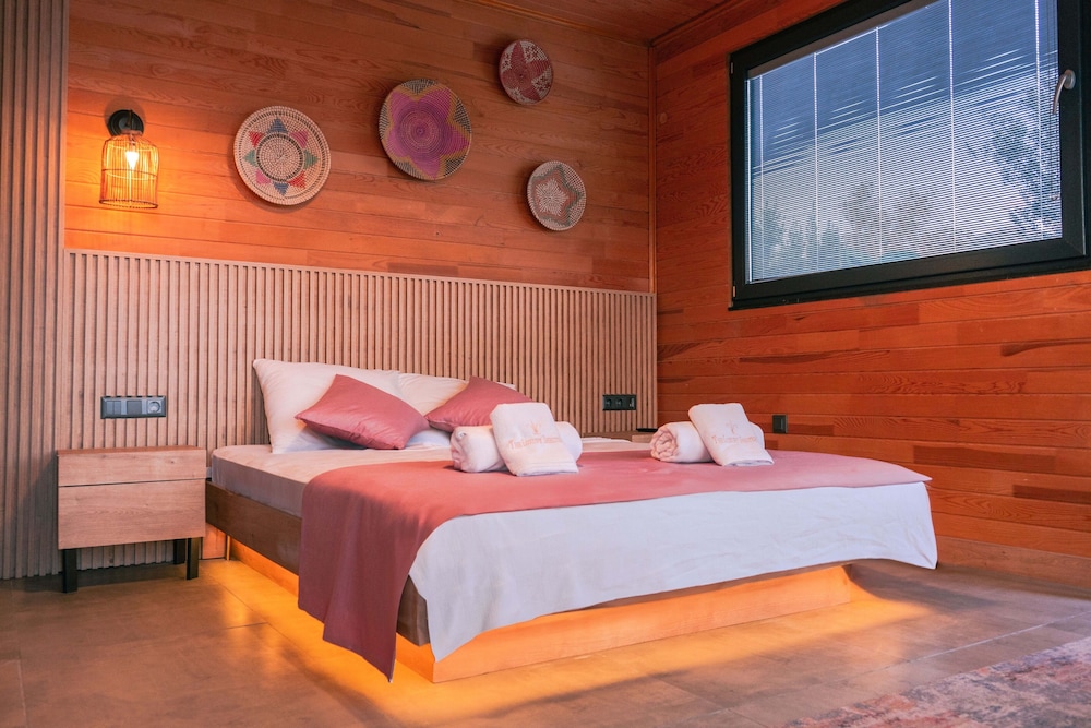 The Luxury Shelters 24