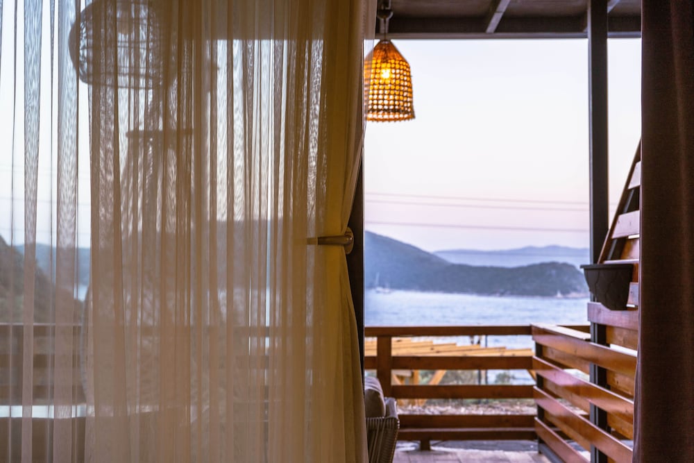The Luxury Shelters 23