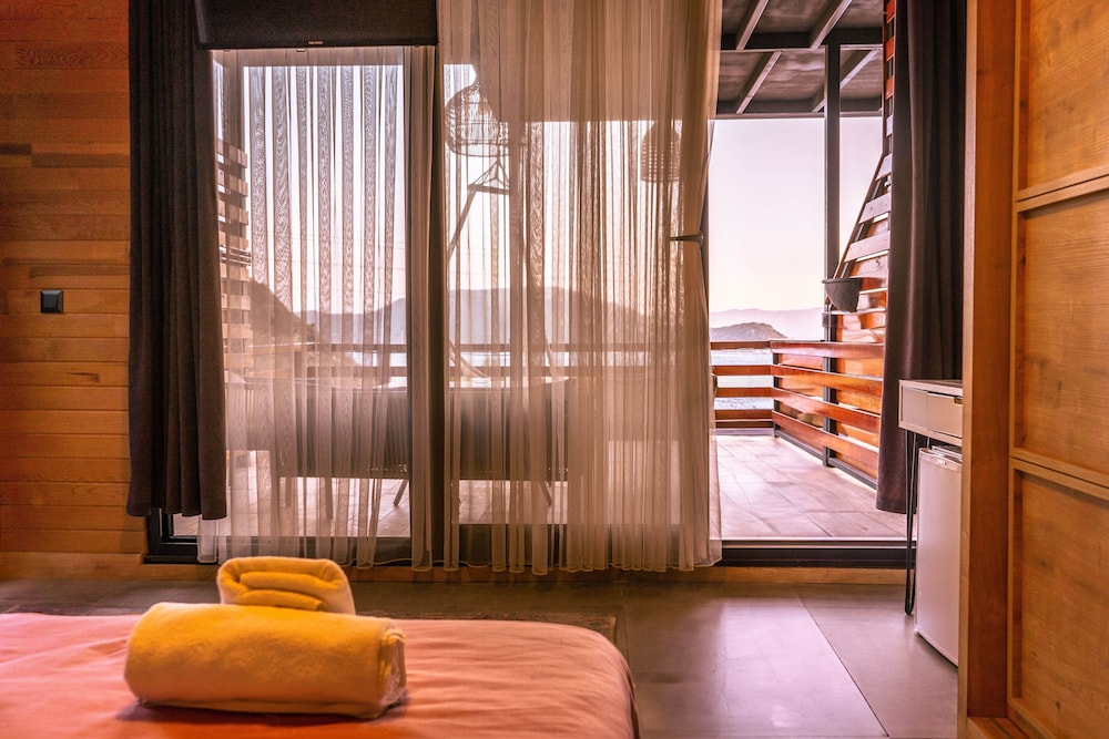 The Luxury Shelters 17