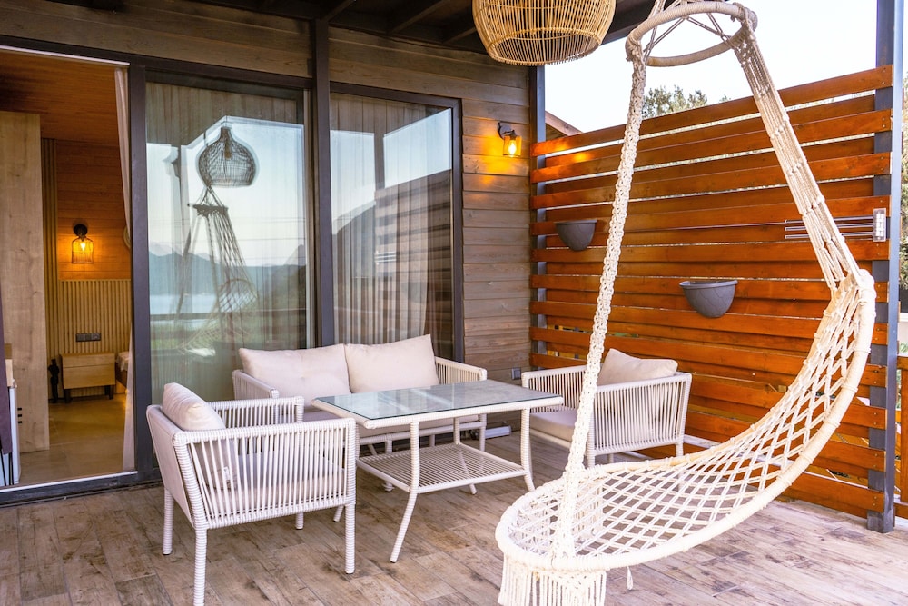 The Luxury Shelters 16