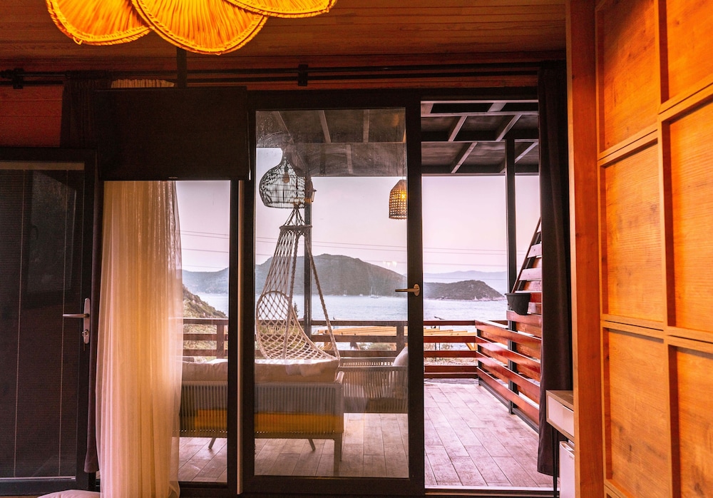 The Luxury Shelters 21