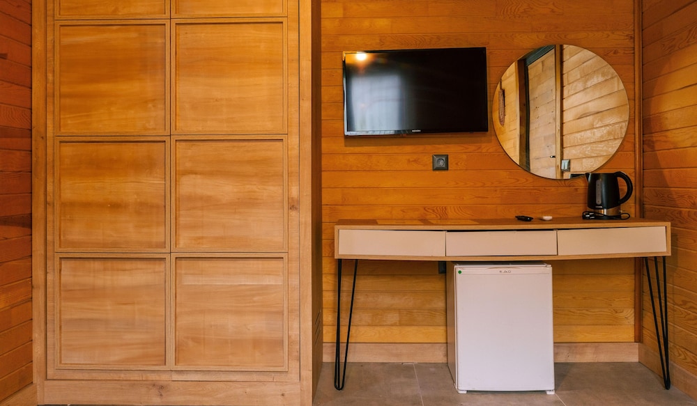 The Luxury Shelters 12