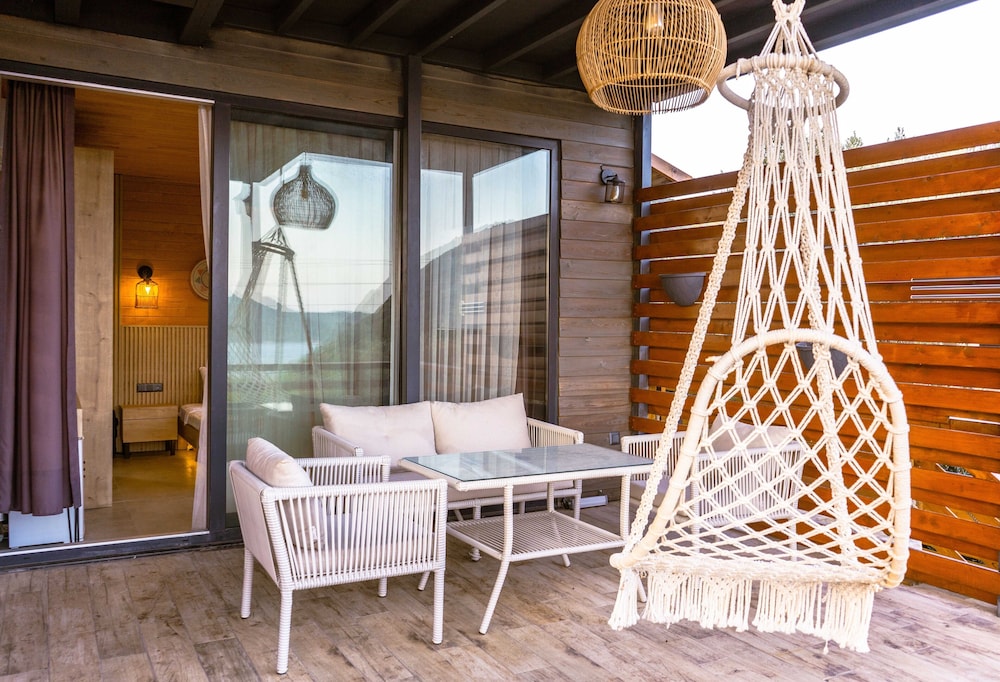 The Luxury Shelters 18