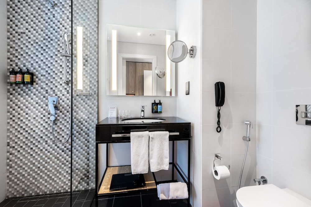 Ink Hotel 13