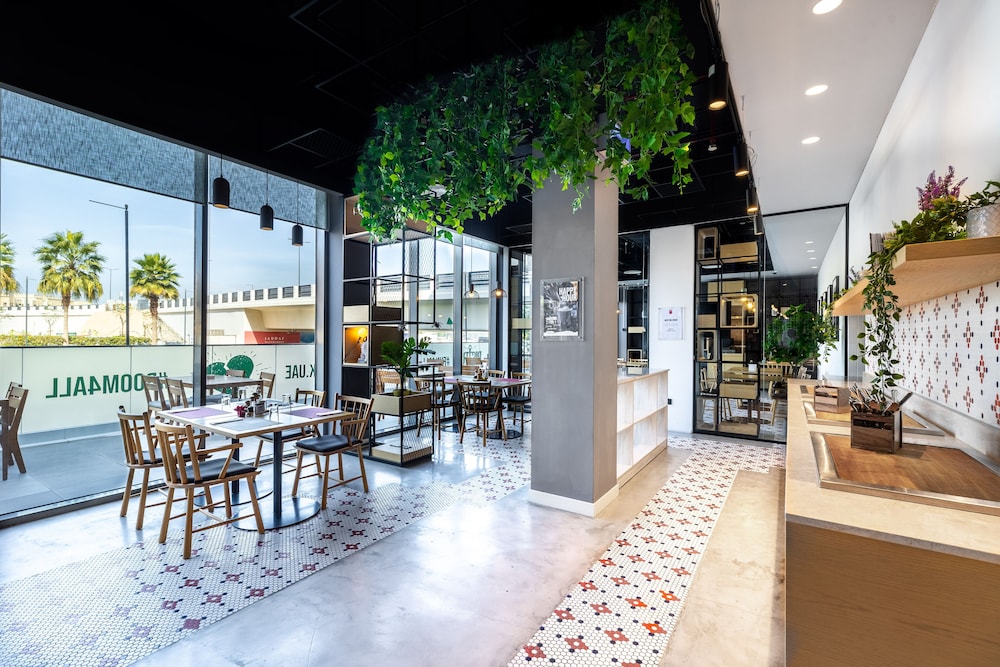 Ink Hotel 24
