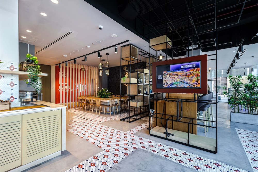 Ink Hotel 23