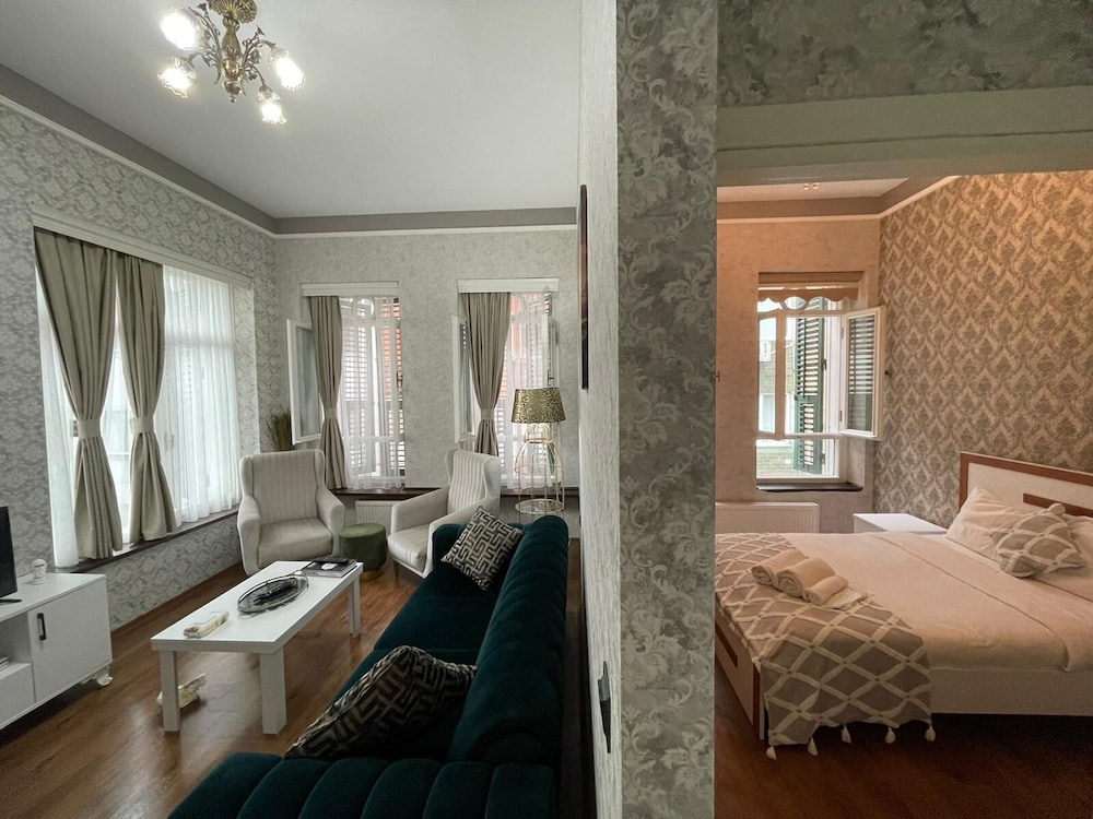 Moda Suites 12