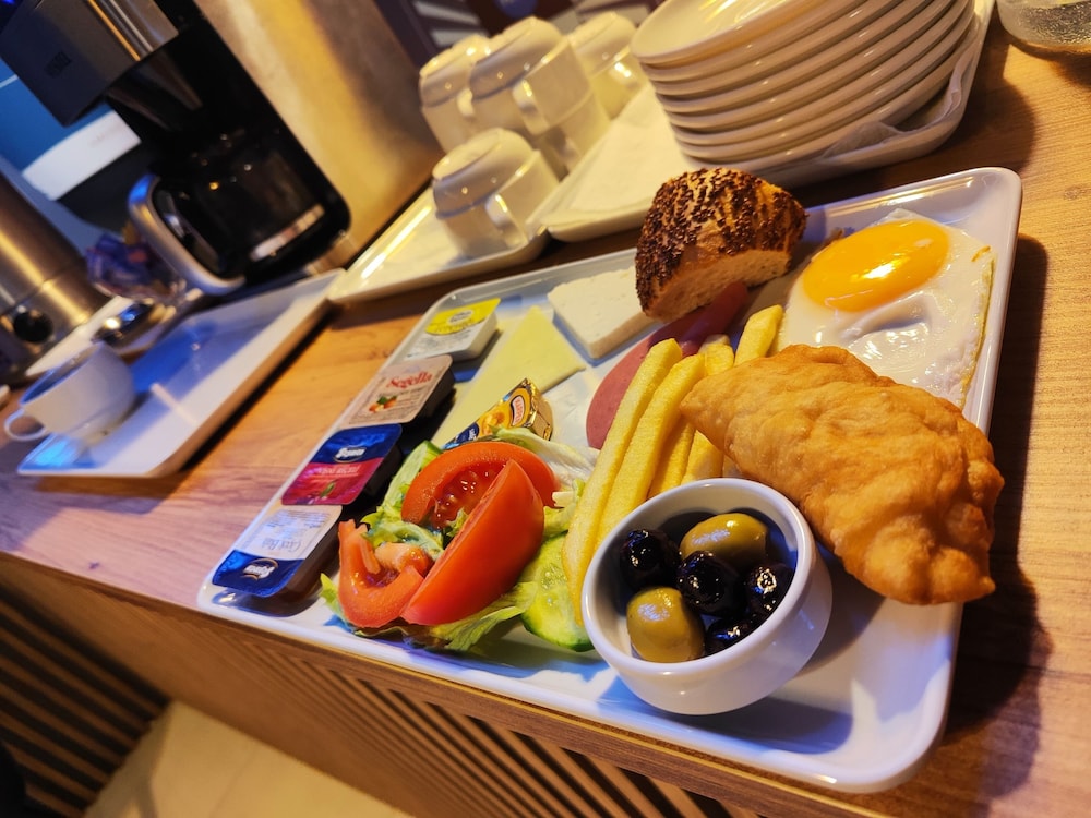 Petra Hotel Tuzla 24