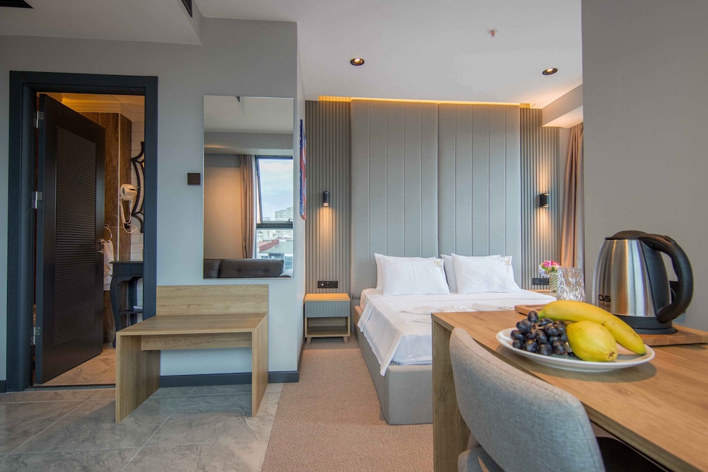 Sherlock Homes Hotels 16