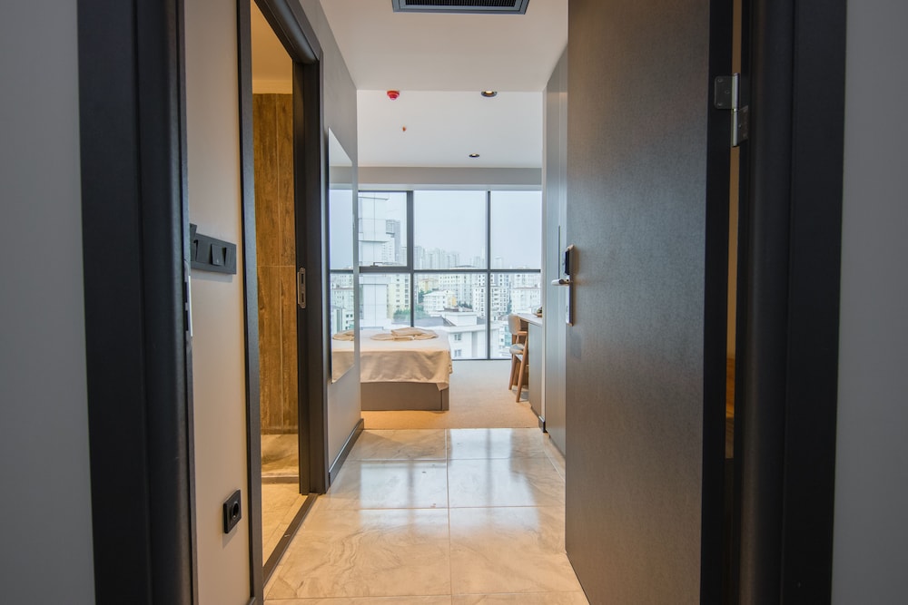 Sherlock Homes Hotels 20