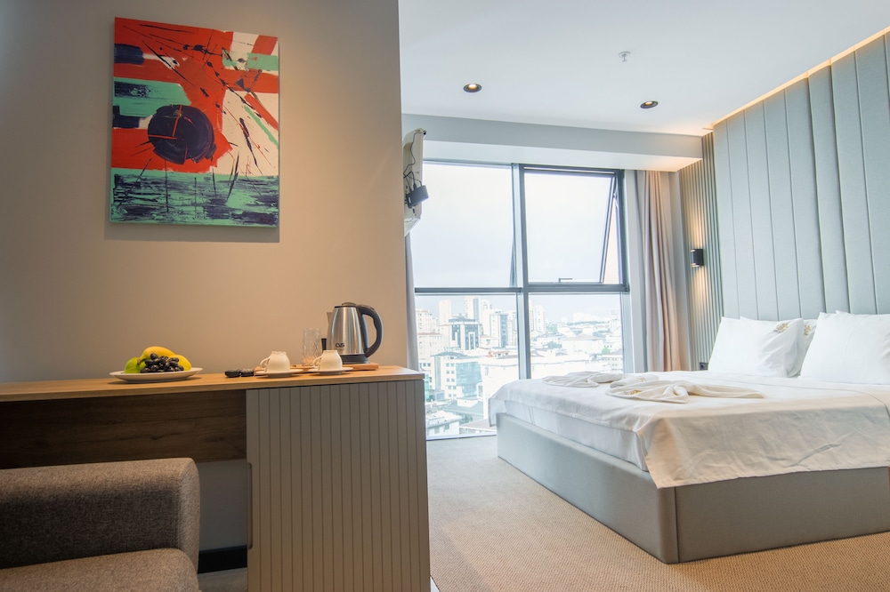 Sherlock Homes Hotels 8