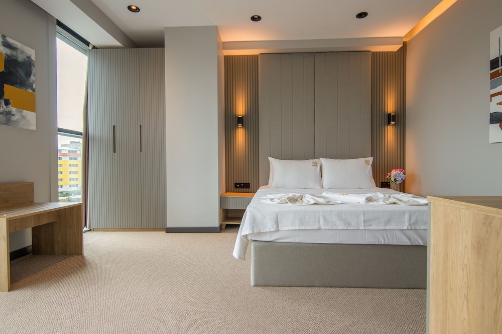 Sherlock Homes Hotels 22