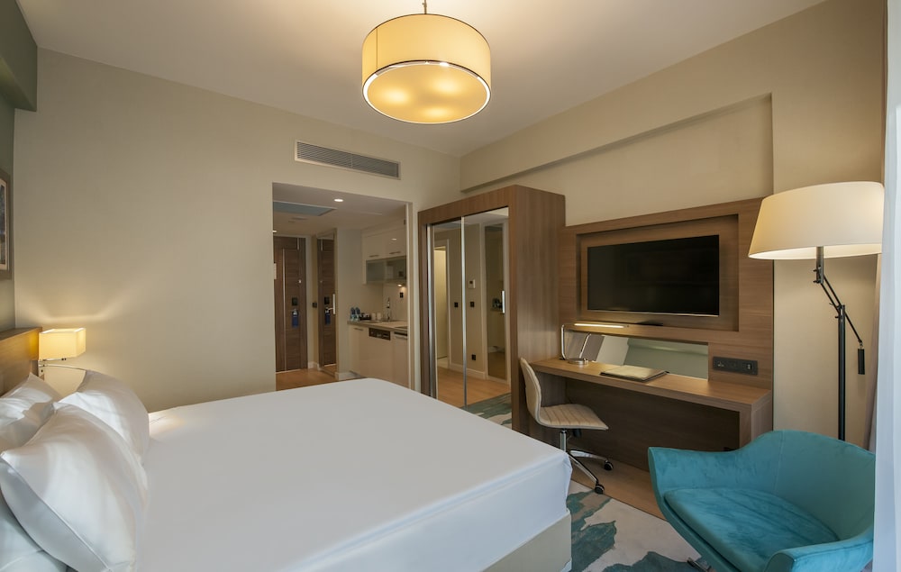 The Superior Living Batisehir 8
