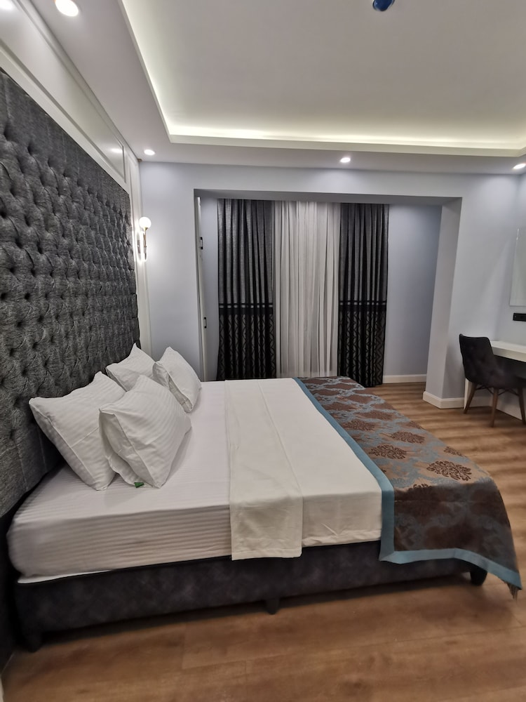 Luxx Garden Hotel 19