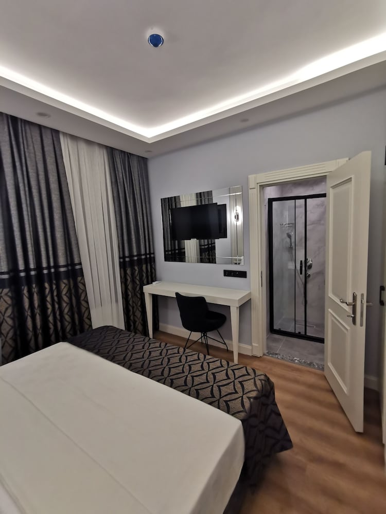 Luxx Garden Hotel 9