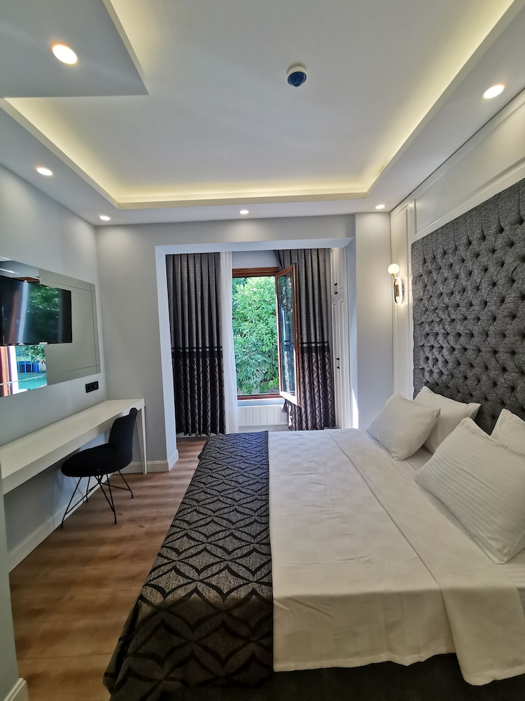 Luxx Garden Hotel 12