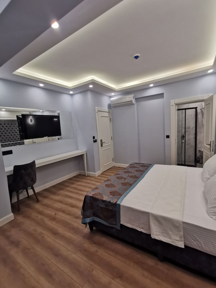 Luxx Garden Hotel 18