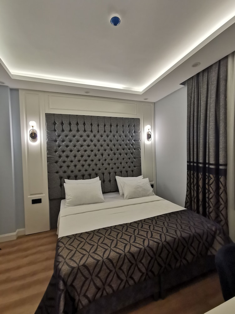 Luxx Garden Hotel 8
