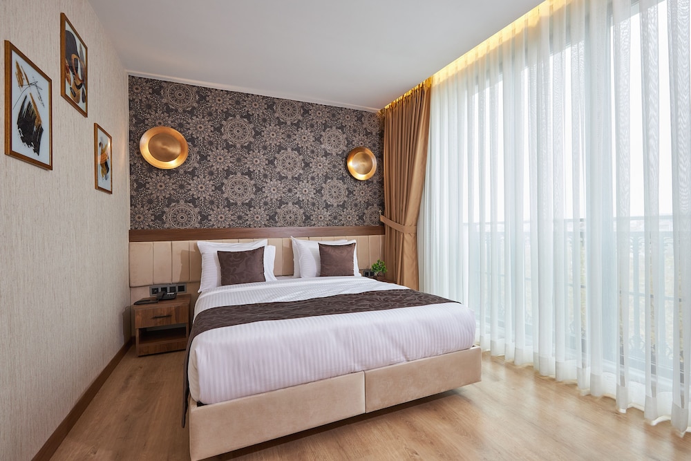 Operla Airport Hotels, Trademark Collection by Wyndham 21