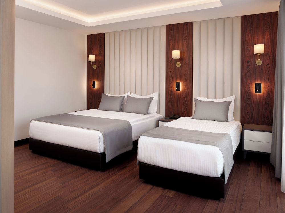 Shining Star Hotel 9