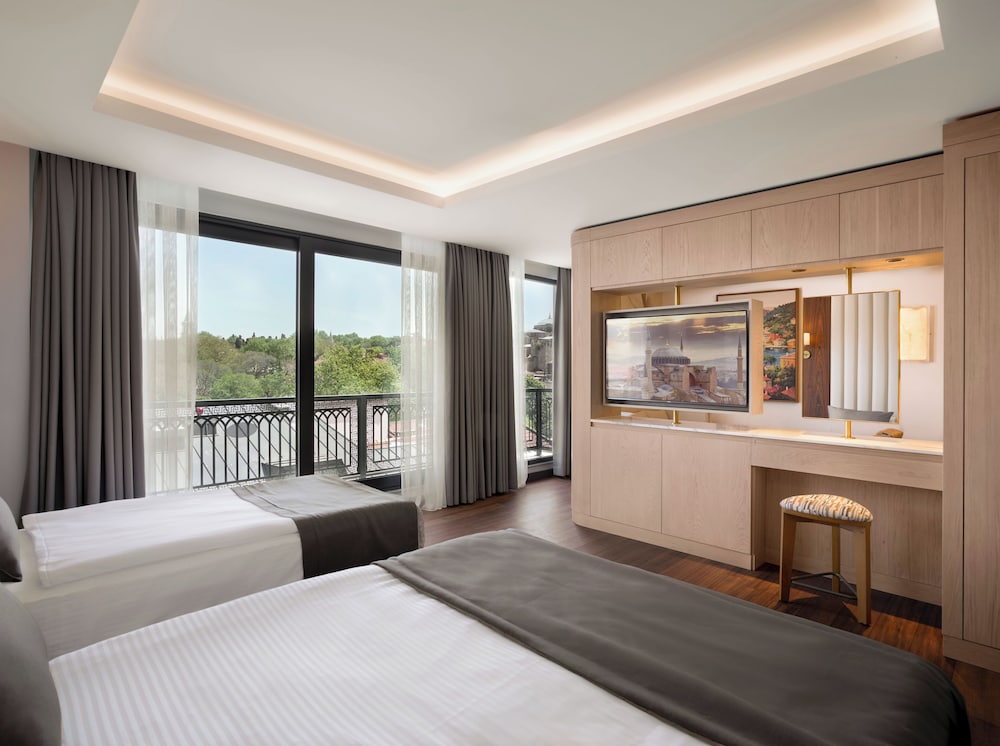 Shining Star Hotel 21