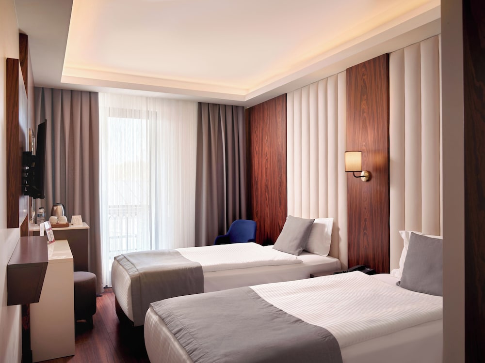 Shining Star Hotel 16