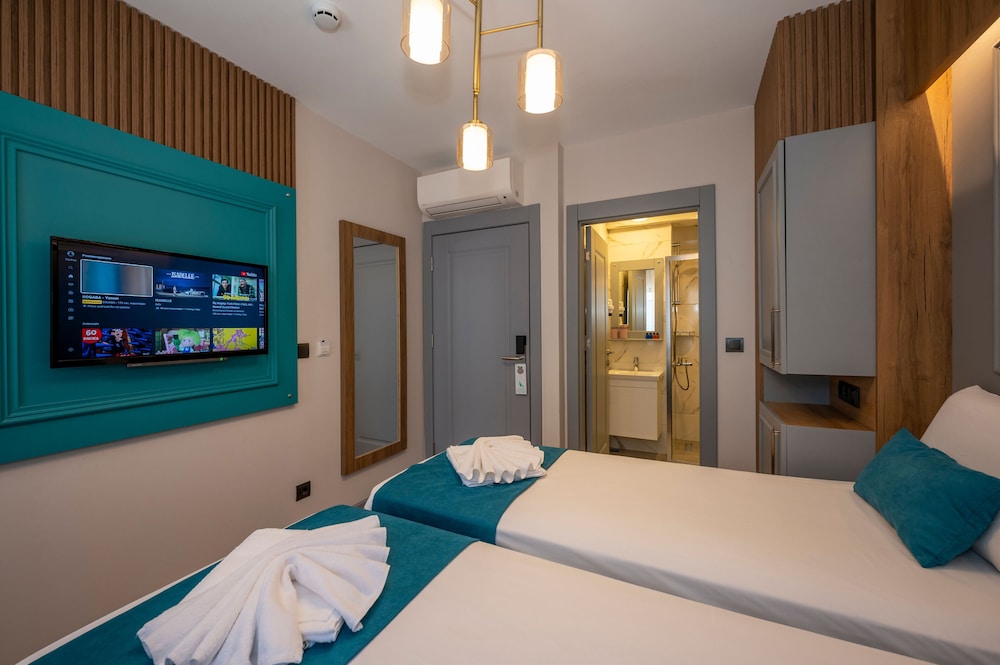 Lynda Hotel 12