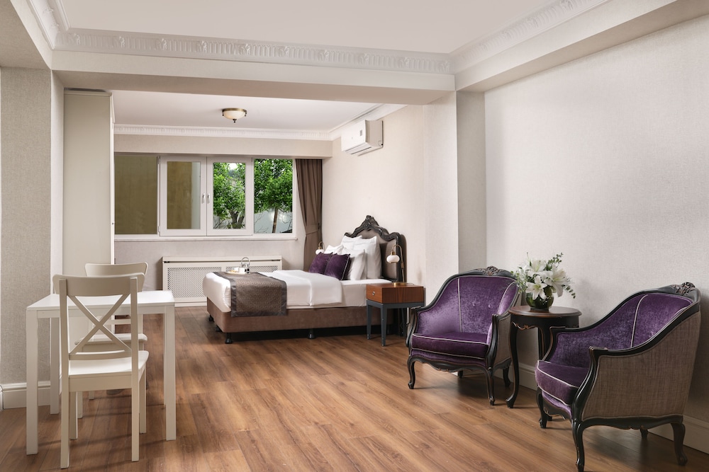 Meroddi Galata Flats 3