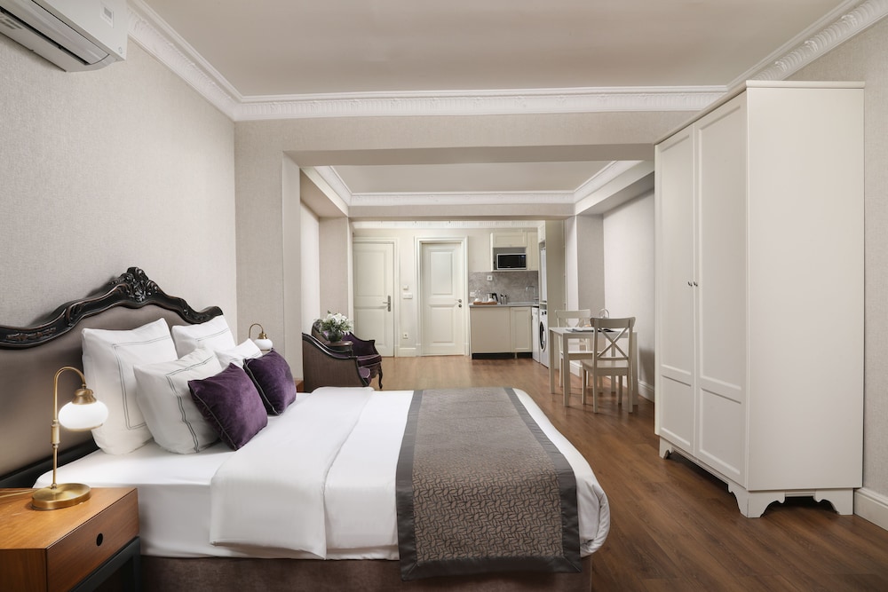 Meroddi Galata Flats 4