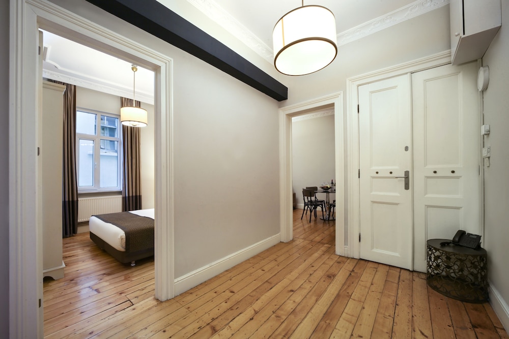 Meroddi Galata Flats 18